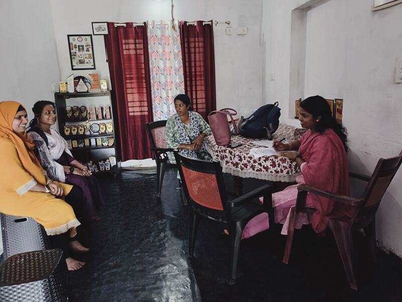 പ്രമാണം:15088 house visit.jpg