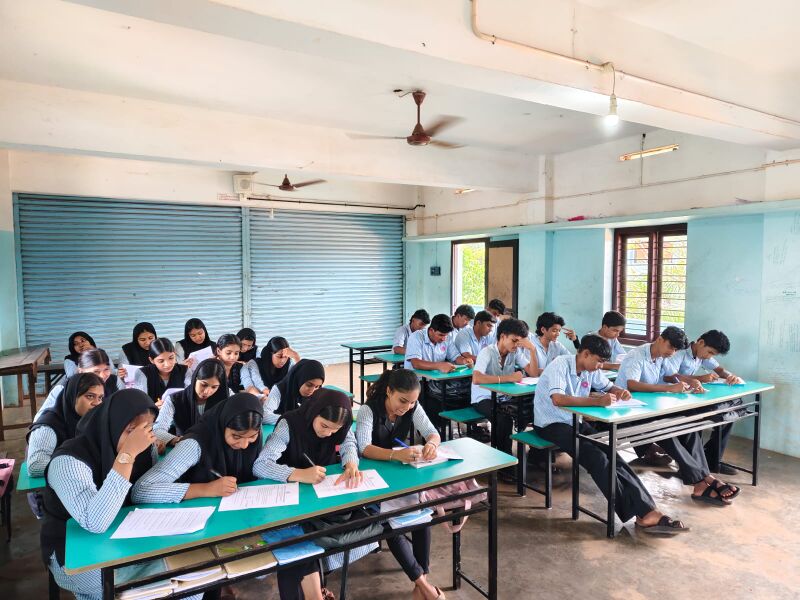 പ്രമാണം:18103 ke.jpg