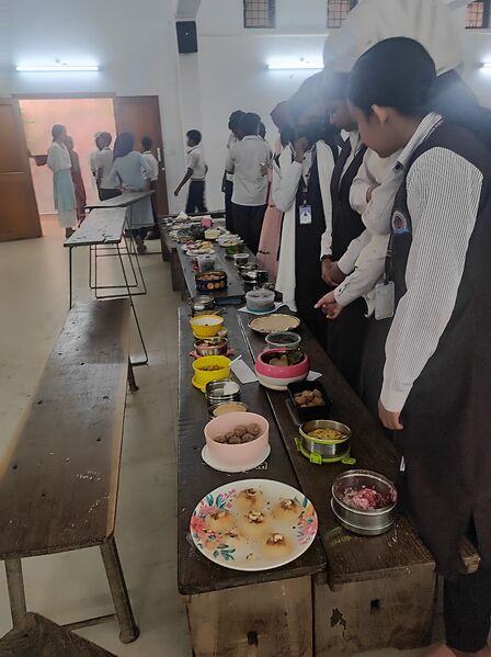 പ്രമാണം:23014 foodday2.jpg