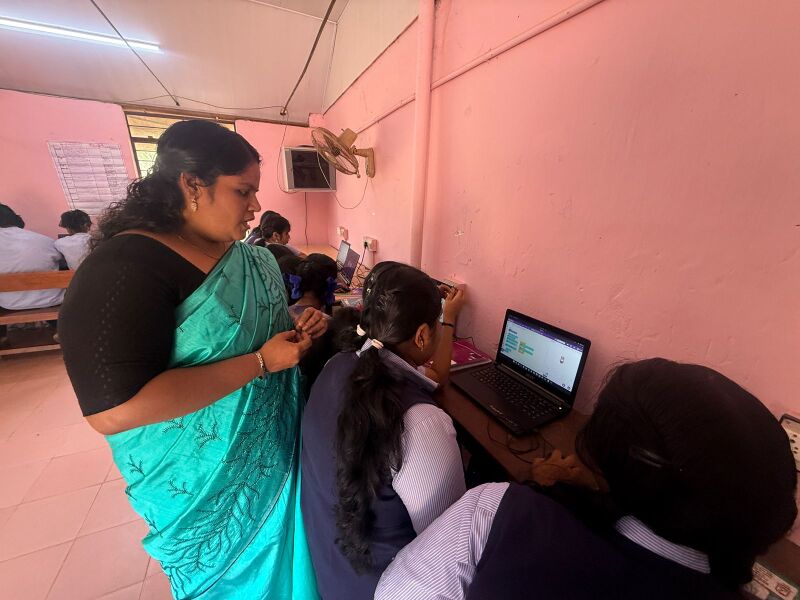 പ്രമാണം:23057 robotics3.jpeg