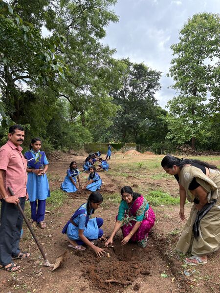 പ്രമാണം:2 june5.jpg
