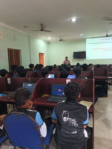 പ്രമാണം:36037 lk special training 3.jpeg