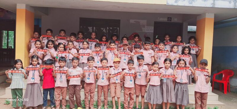 പ്രമാണം:42404 tvm32.jpg