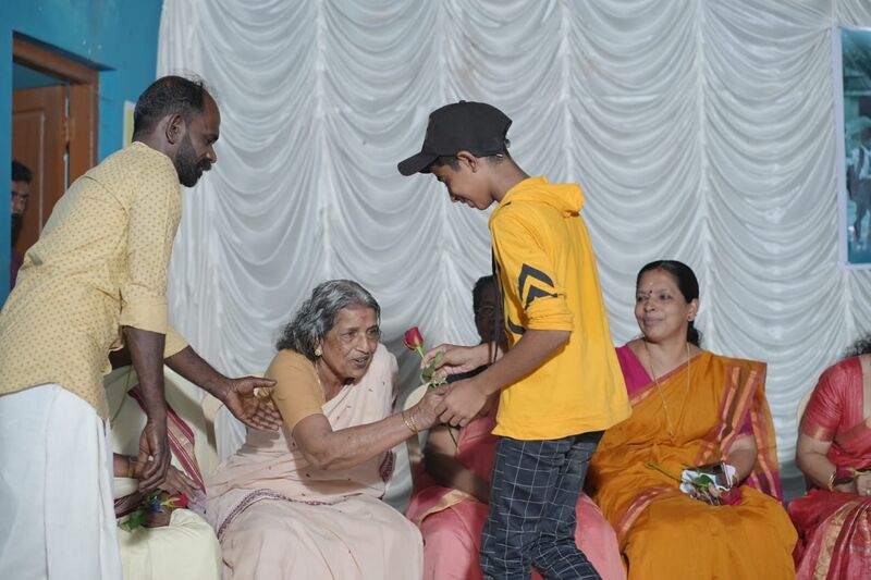 പ്രമാണം:44055 19943.jpg