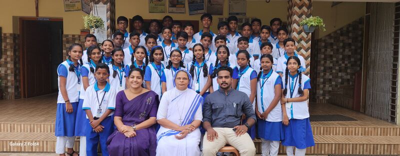 പ്രമാണം:Lk23-26 35052.jpeg