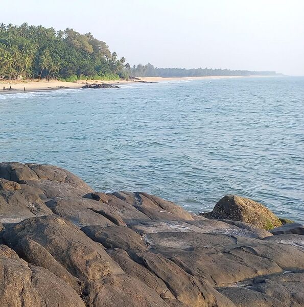 പ്രമാണം:11050 Chembirika Beach.jpg