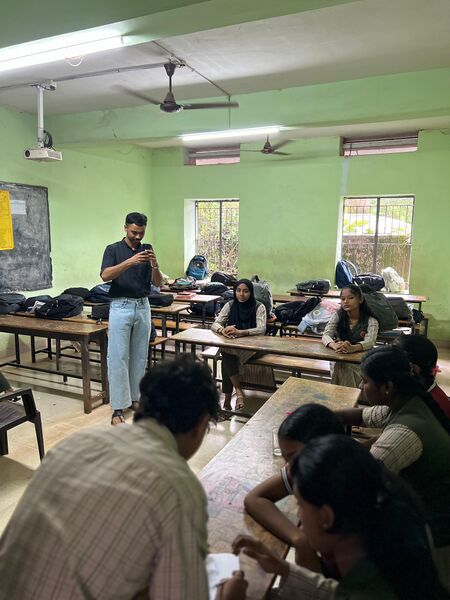 പ്രമാണം:12039 ele1.jpg