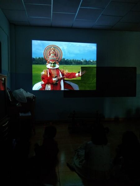 പ്രമാണം:31301-multimedia room.jpg