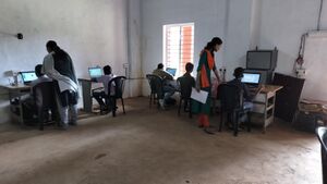 32056 hitech computer lab 2.jpg