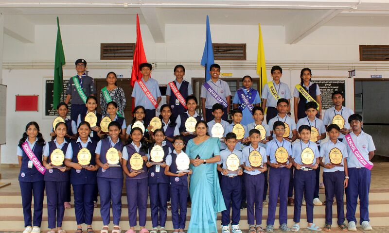 പ്രമാണം:33064 MGMLKTR MERITDAY PIC10.JPG