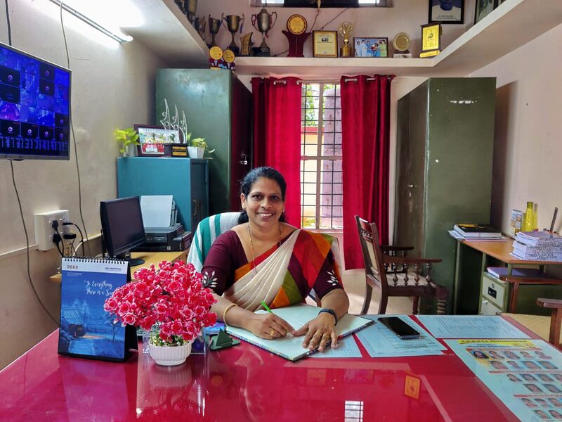 പ്രമാണം:37001 ANILA hm 22 1.jpeg