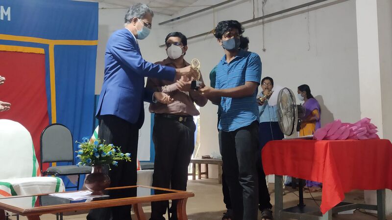 പ്രമാണം:38062 Social club1.jpg