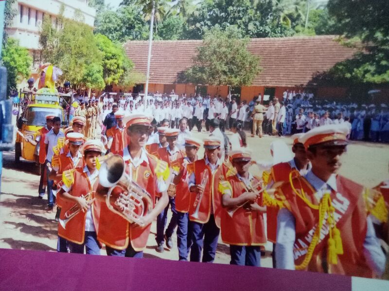 പ്രമാണം:Jolly 38865.resized.jpg