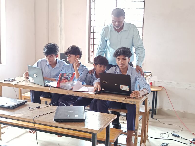 പ്രമാണം:11016 sw training2.jpg