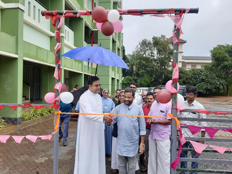 പ്രമാണം:15456 kids.jpg