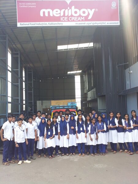 പ്രമാണം:19068 INDUSTRIAL VISIT 4.jpg