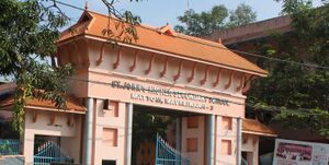 36024 schoolgate 1.jpg