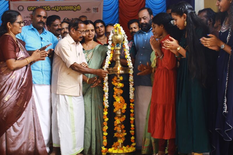 പ്രമാണം:42039 pravesanolthsavam 2025 1.JPG