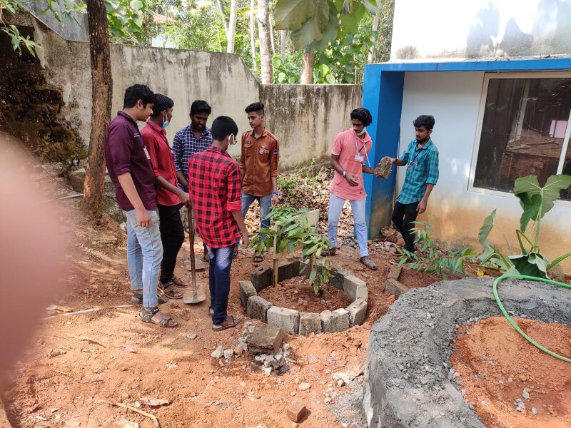 പ്രമാണം:43004 851.jpeg