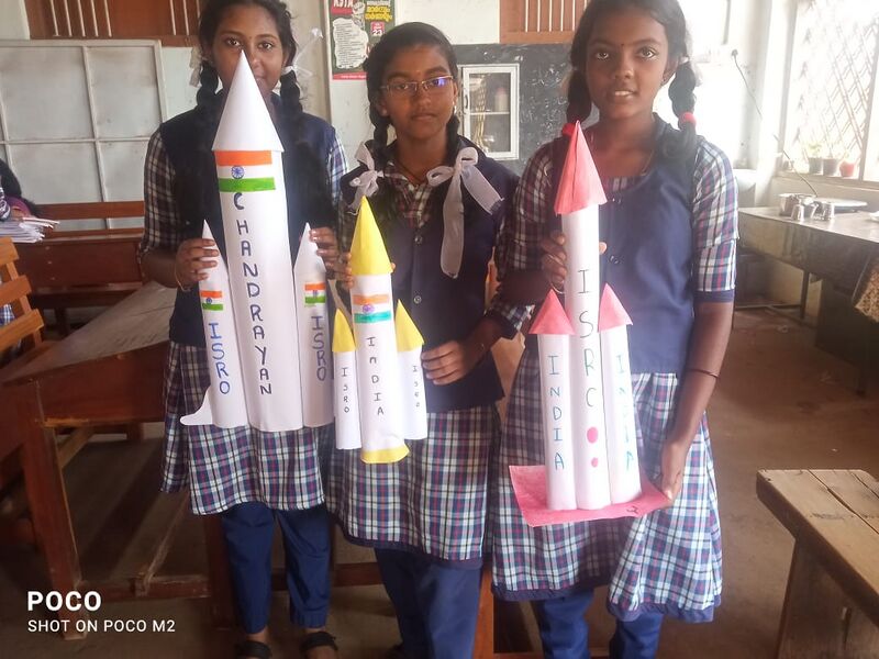 പ്രമാണം:44041 rocket.jpg