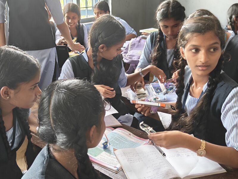 പ്രമാണം:46024-LK FF7.jpg