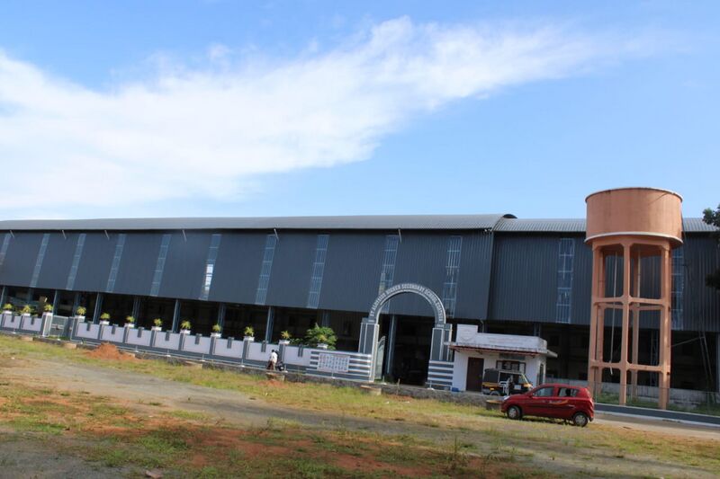 പ്രമാണം:46062 schoolphoto.jpg