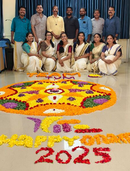 പ്രമാണം:Onam TVM18.resized.jpg