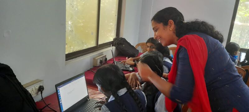 പ്രമാണം:P1507509 10.jpeg