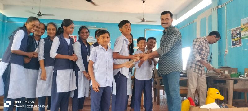 പ്രമാണം:12069 cleancampus 5.jpg