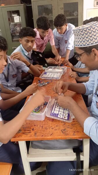 പ്രമാണം:13022 robo3.jpeg