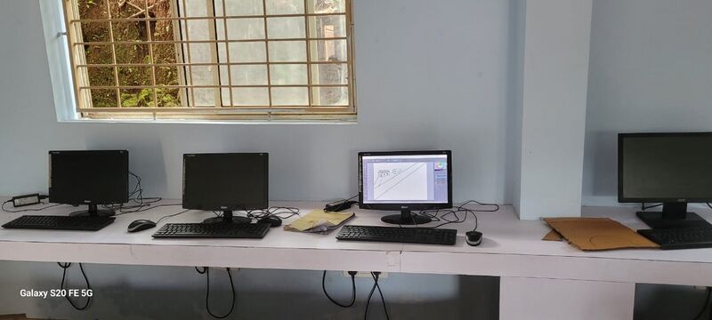 പ്രമാണം:13457 Kamaliya MAUPS IT Lab.jpeg