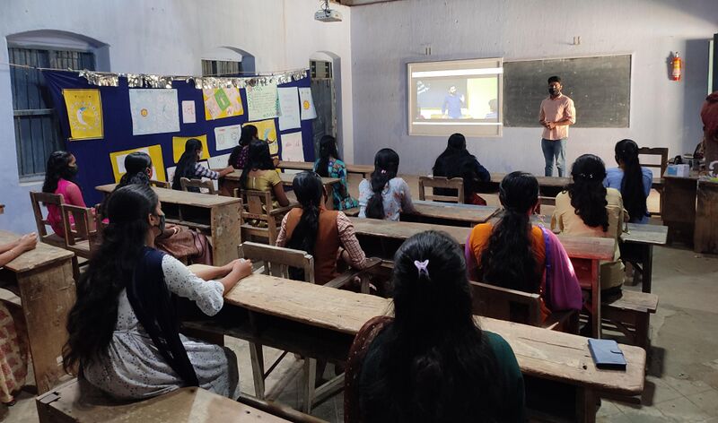 പ്രമാണം:21034 hitech hall.jpg