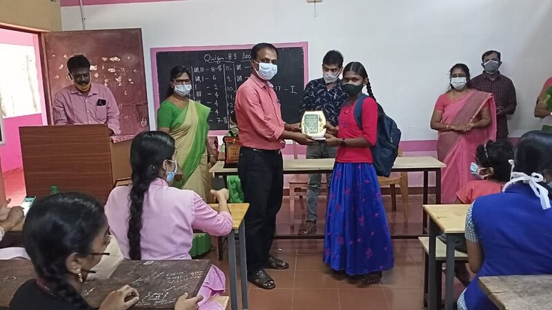 പ്രമാണം:21050 UP Quiz BRC.jpg