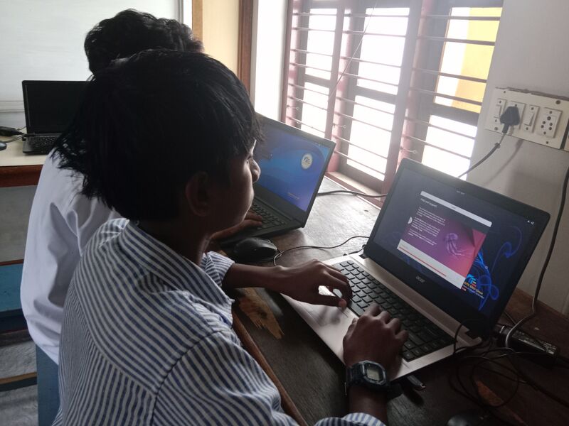 പ്രമാണം:21072.OS Installation.jpg