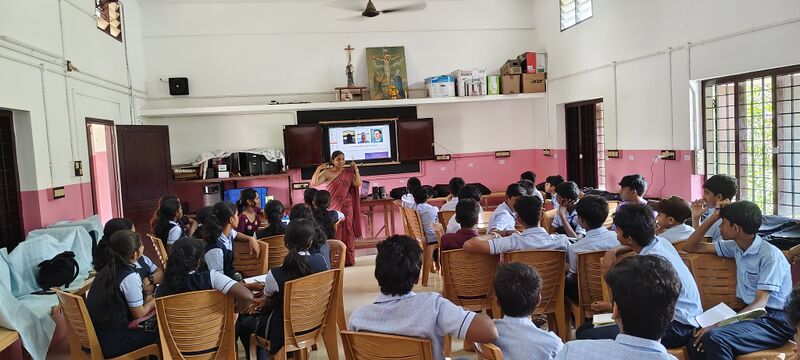 പ്രമാണം:23009 lk camp3.jpg