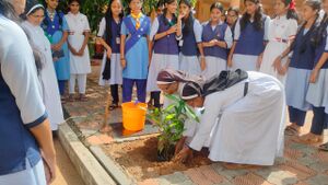 24065-TREE PLANTING.jpeg