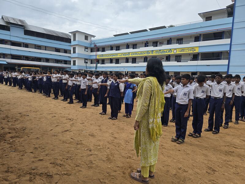പ്രമാണം:25068 2026-27 vayanadina prathijna.jpg