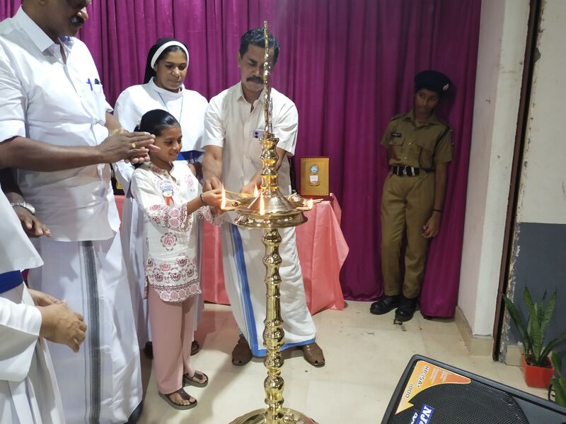 പ്രമാണം:28040 praveshanolsavam inauguration 01-06-2026.jpg