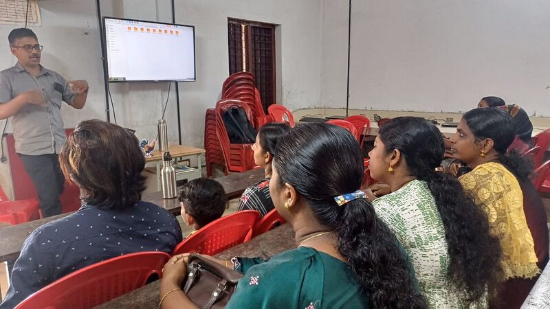 പ്രമാണം:35055-parents awareness.jpg