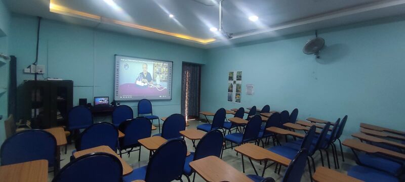 പ്രമാണം:42548 Smart Classroom.jpeg