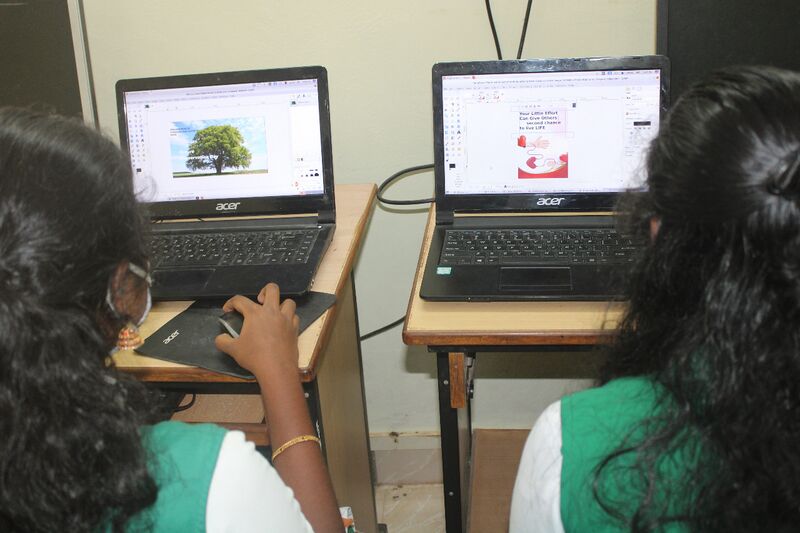 പ്രമാണം:44050 22 19 i3.jpeg