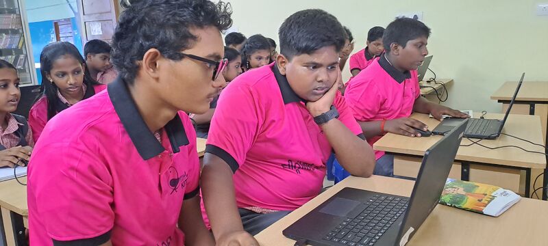 പ്രമാണം:44055 Class 8study1.jpg