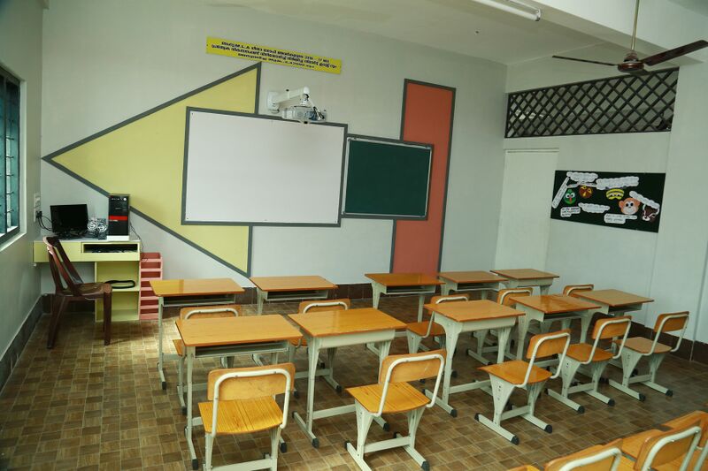 പ്രമാണം:D M L P S.jpg