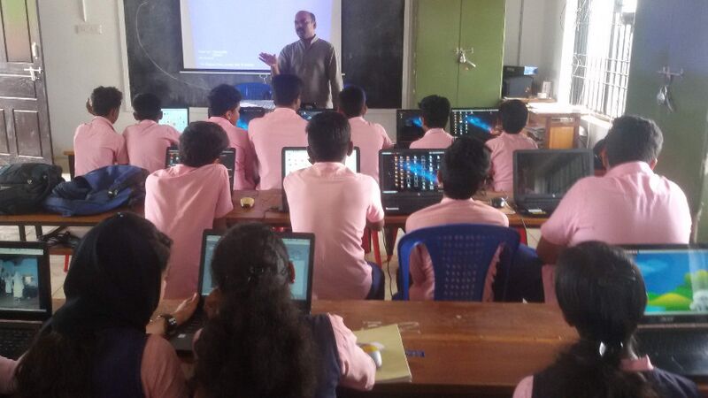 പ്രമാണം:Hi tech class1.jpg