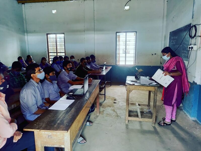 പ്രമാണം:Kitecamp 08.jpg