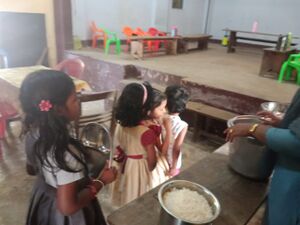 Noon meal time !.jpeg