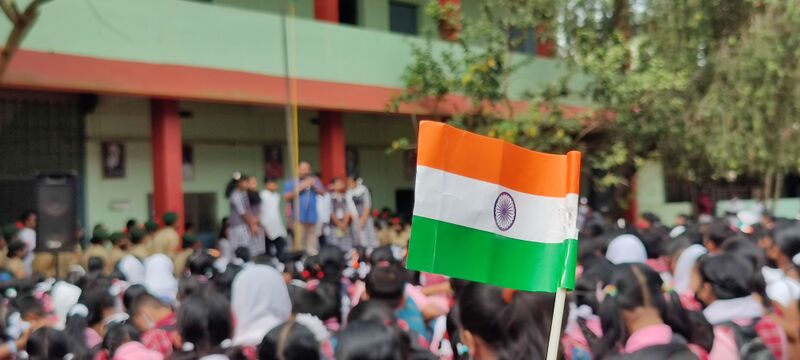 പ്രമാണം:15051 indepnden group.jpg