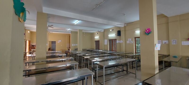 പ്രമാണം:18021 dininghall.jpg