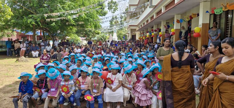 പ്രമാണം:22219 pravesanolsavam 3 2026.jpg