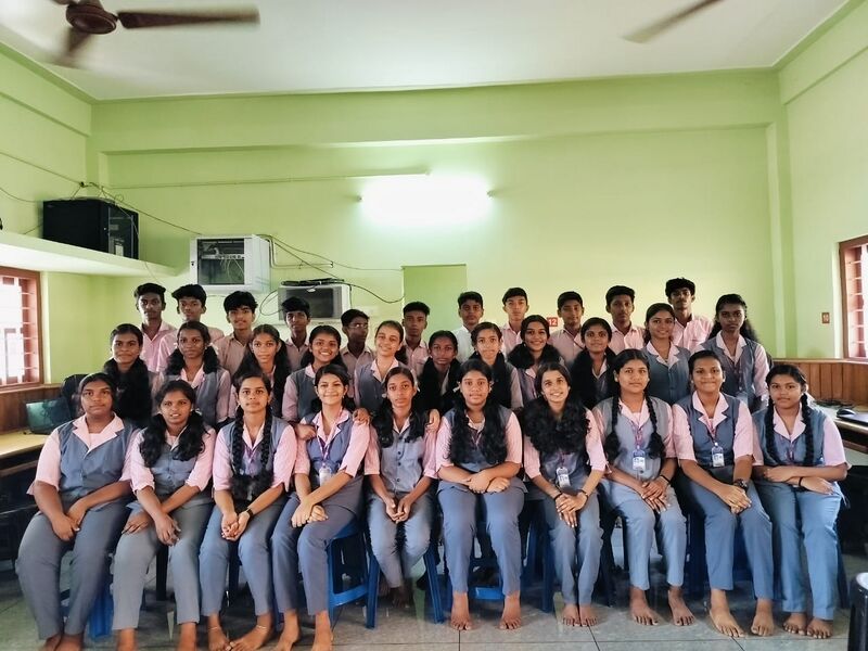 പ്രമാണം:28027 rivista.jpg